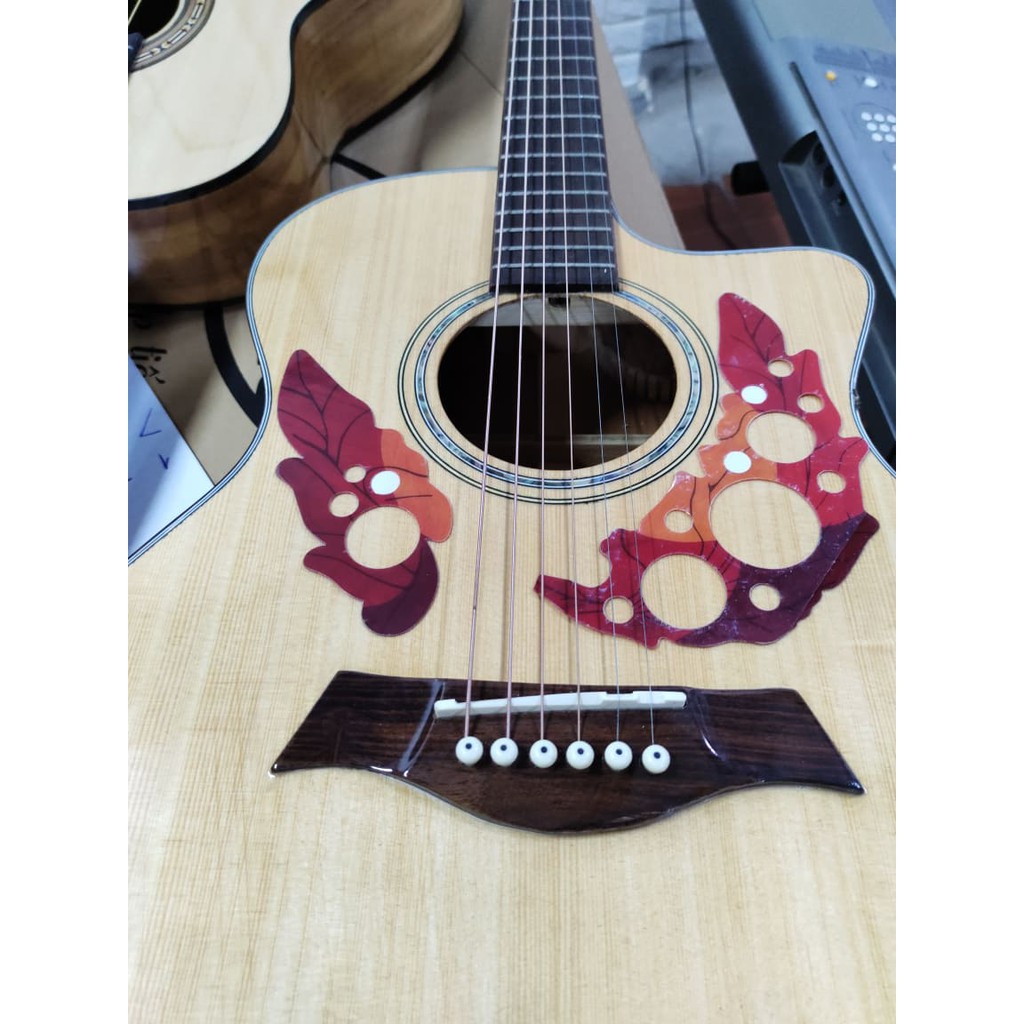 2 miếng chống xước đàn guitar. Chống xước và Trang trí đàn guitar. Chống xước hình lá cho đàn guitar.