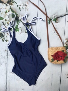 Bikini 1 mảnh