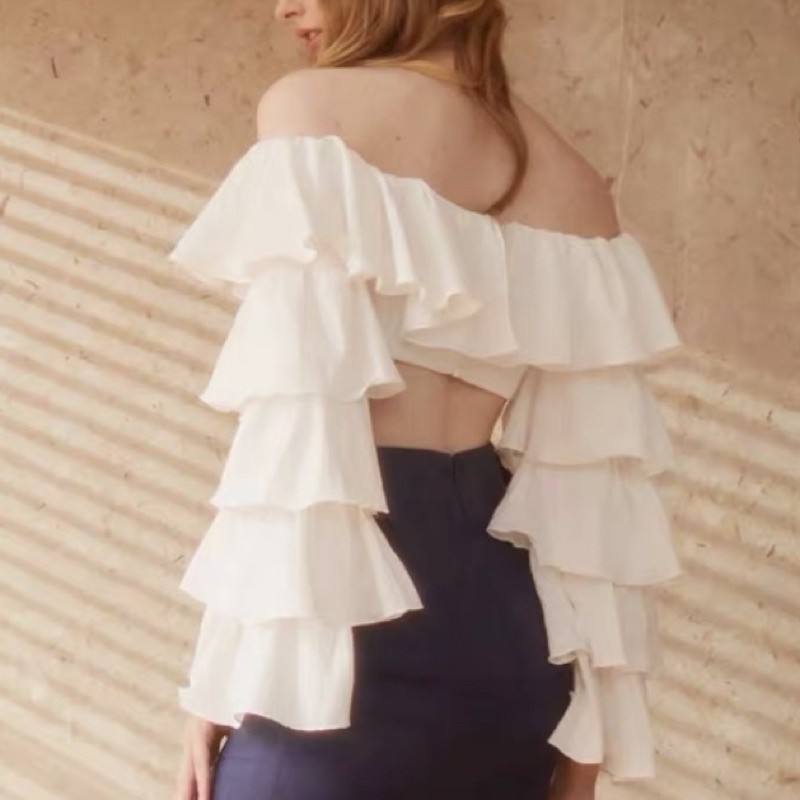 Áo Croptop Trễ Vai Voan Tầng Tay Dài Tiểu Thư Sang Chảnh - FIORI STORE 299