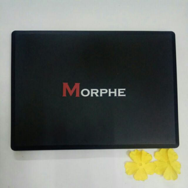 Hộp phấn mắt tông nâu 35 ô MORPHE .