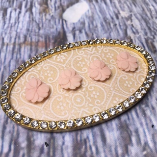 Hoa nail gắn móng tay