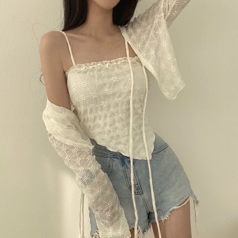 Set áo cặp ren hoa nổi, mặc riêng mix rời đều xinh, len Quảng Châu mỏng nhẹ.