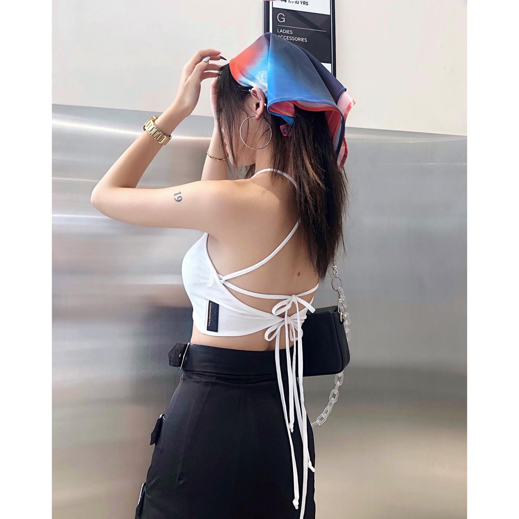 - áo croptop dây dạng yếm