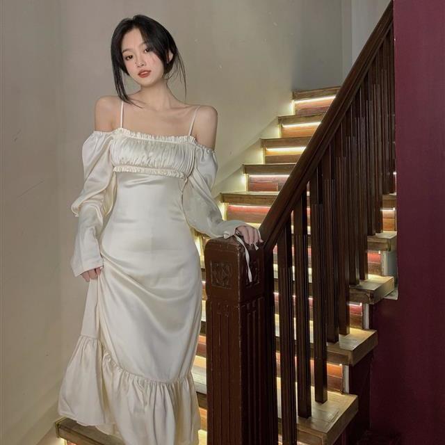 CHANEL Đầm Ren Hoa Trễ Vai Sang Trọng Cho Nữ