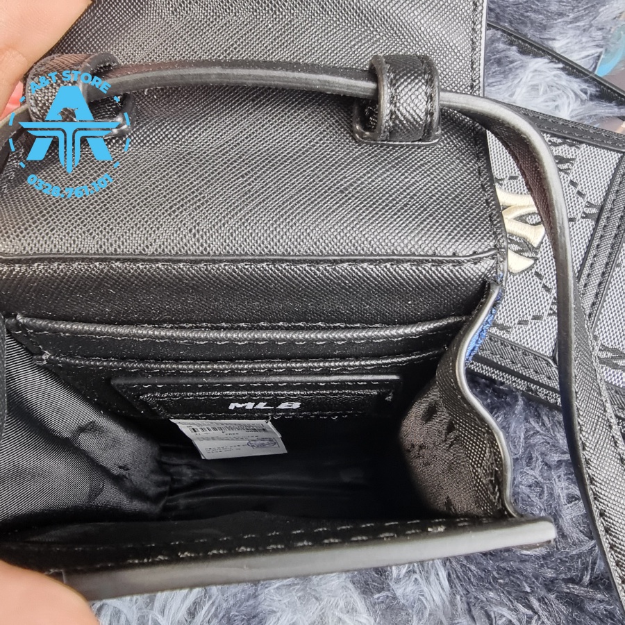 Túi Đeo Chéo MLB NY Mini Monogram Diamond Jacquard Cell Phone Cross Bag New York Yankees Full Tag Code