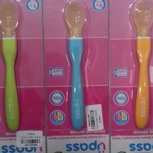 Thìa ăn dặm báo nóng upass