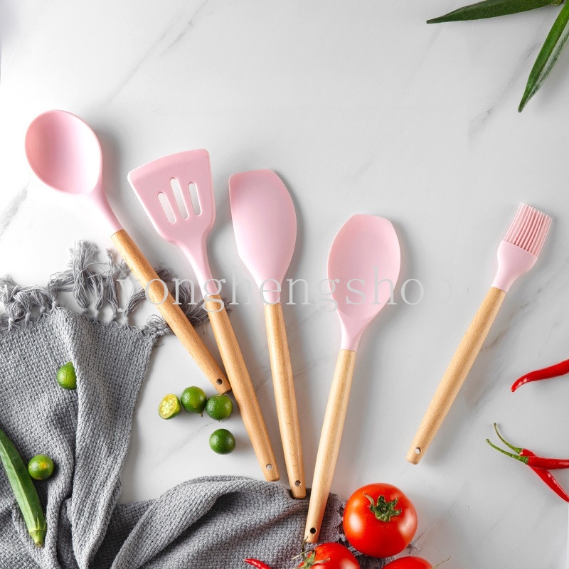 Muỗng Silicone Cán Gỗ Không Dính Màu Hồng Cho Nhà Bếp