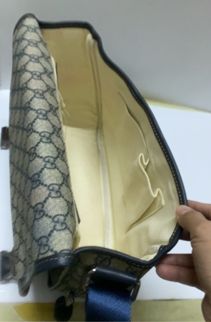 Túi đeo chéo nam hàng supper hiệu GC