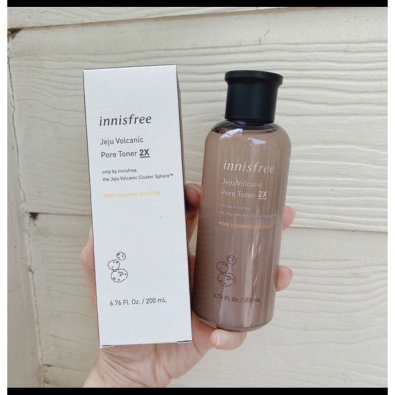 NƯỚC HOA HỒNG GIẢM NHỜN, SE KHÍT LỖ CHÂN LÔNG TỪ TRO NÚI LỬA INNISFREE JEJU VOLCANIC PORE TONER