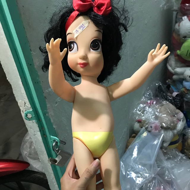 Búp bê Tuyết