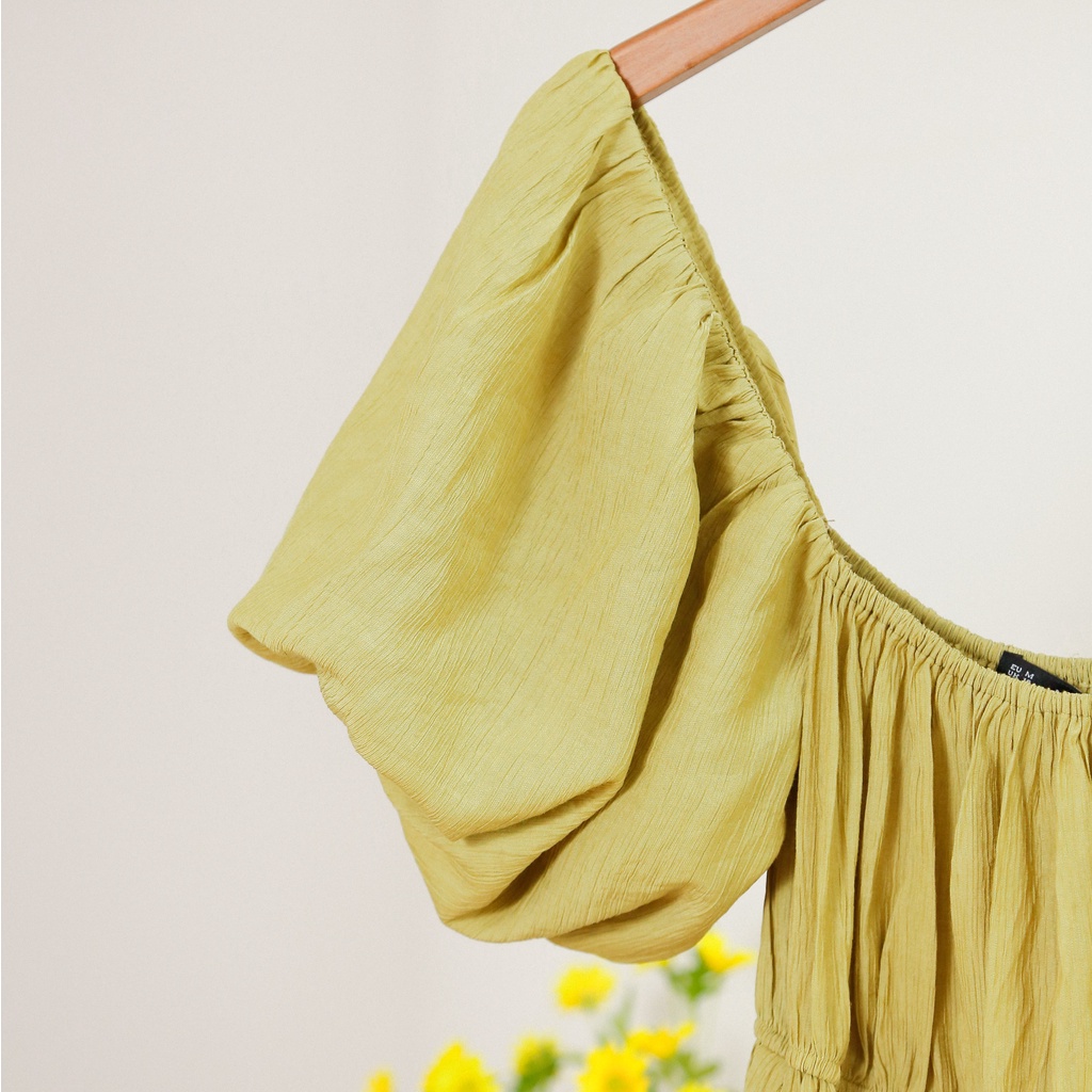 Váy có tay maxi nhún eo MOMOCO chất vải chiffon nhăn thiết kế điệu đà, sang chảnh M3002