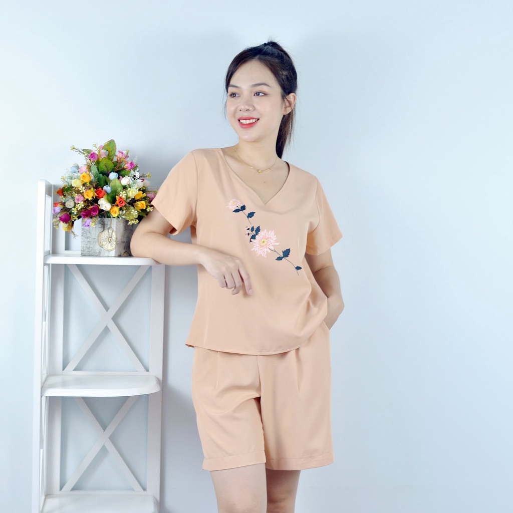 Bộ đồ nữ MÀU VÀNG DA CỔ TIM IN HOA  - vải lụa cao cấp - Cực Kì Sang Chảnh