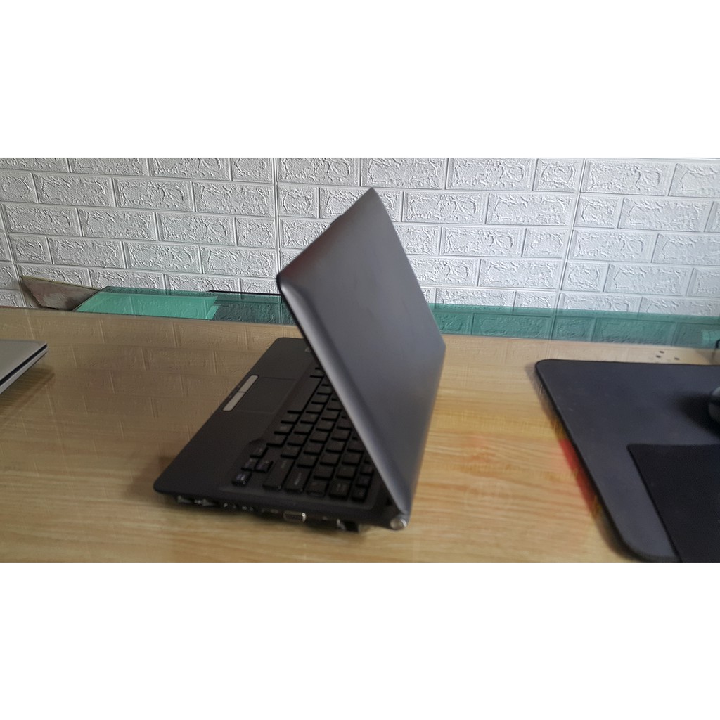 Laptop cũ HANEL - Nhỏ gọn, tiện lợi