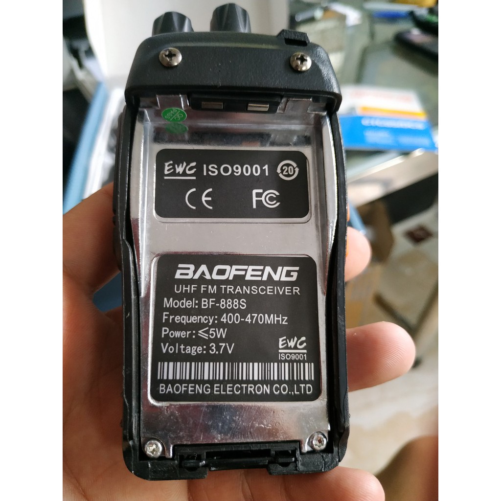 Bộ đàm Baofeng bf 888s - tặng 2 tai nghe - 2 đàm cầm tay tầm xa mini sạc pin chính hãng