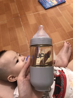 Bình sữa UPis 180ml/260ml có sẵn , chuẩn hàn