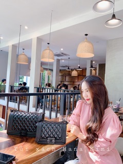 Túi đeo chéo nữ CN Boy xích đen