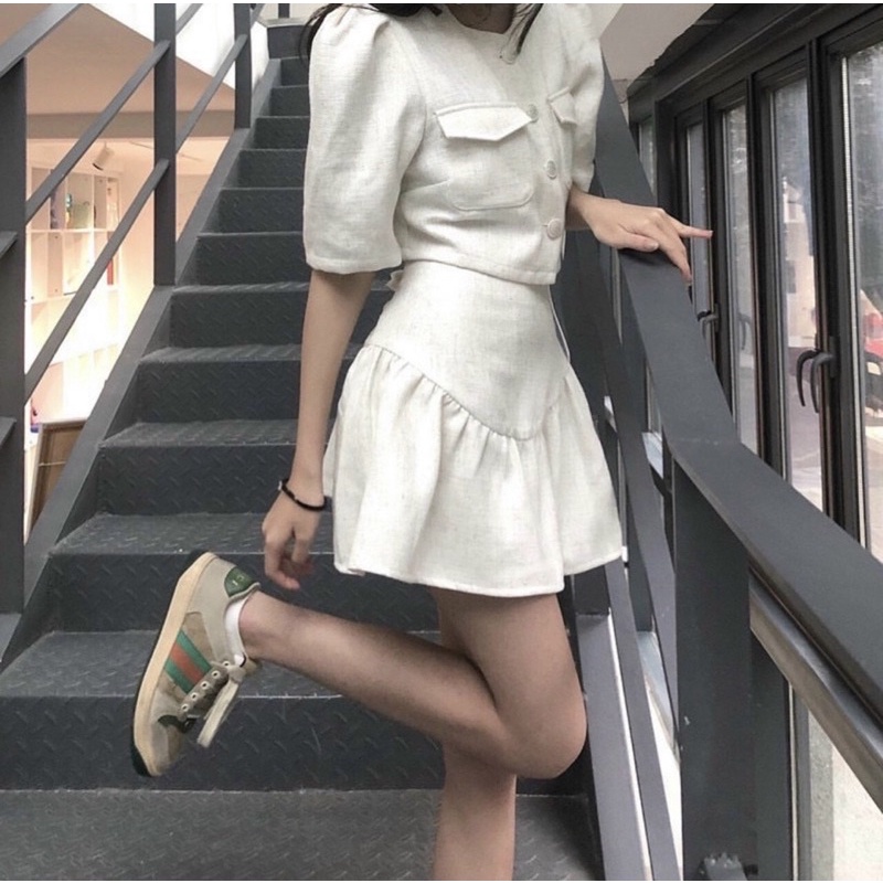SET CROP TRẮNG BỐ TÚI NẮP + CHÂN VÁY