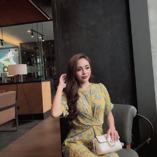 VÁY LỤA HOA XOẮN EO
