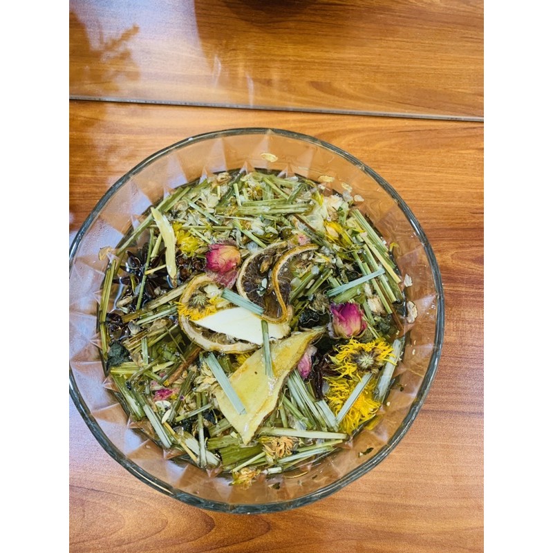 Thảo dược xông mặt