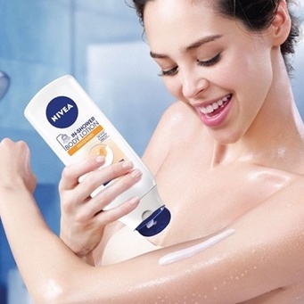 Sữa dưỡng thể trắng da ban ngày NIVEA Extra White Repair &amp; Protect Body Lotion 350ml