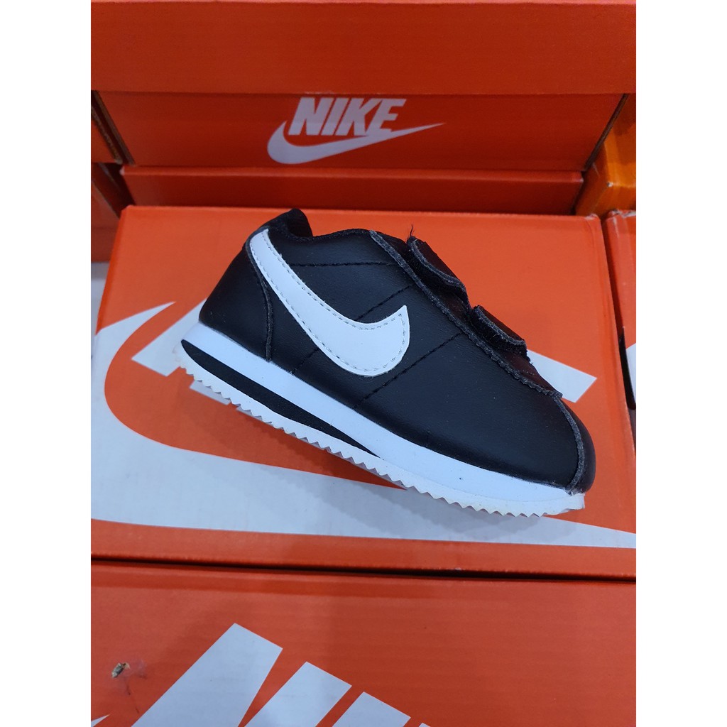 Giày NIKE siêu đẹp cho bé