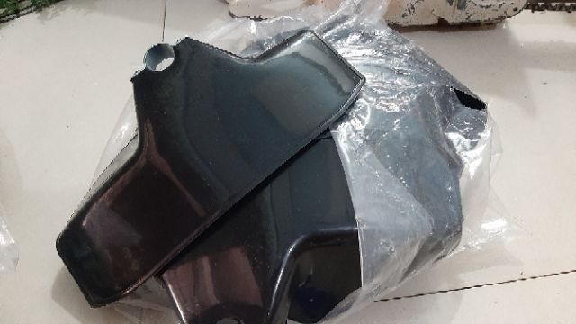 Miếng chắn cỏ - thắng máy cưa xích