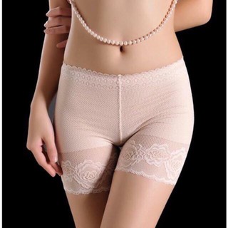 Quần đùi ren hoa hồng mặc trong váy 2 lớp