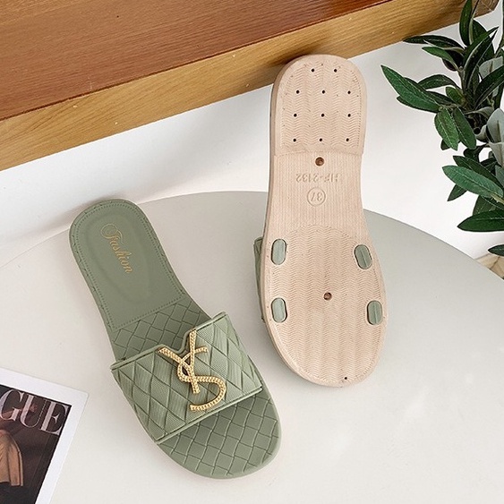 Dép Nữ Quai Ngang Thời Trang Phong Cách Trẻ Trung, Năng Động Màu Sắc Hài Hòa