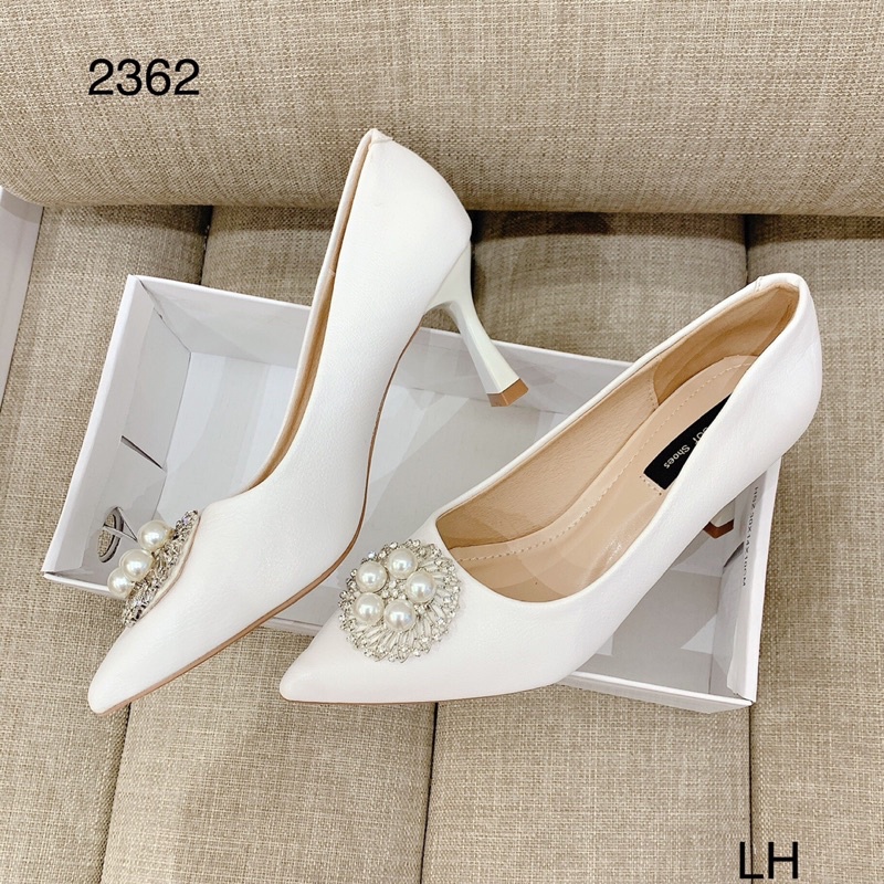 Giày cao gót nữ khoá ngọc gót 7cm màu trắng da siêu mềm- Thu Trang Shoes