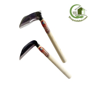 Liềm cán gỗ lưỡi phẳng, dùng phát cỏ, cắt bụi rậm, dây leo