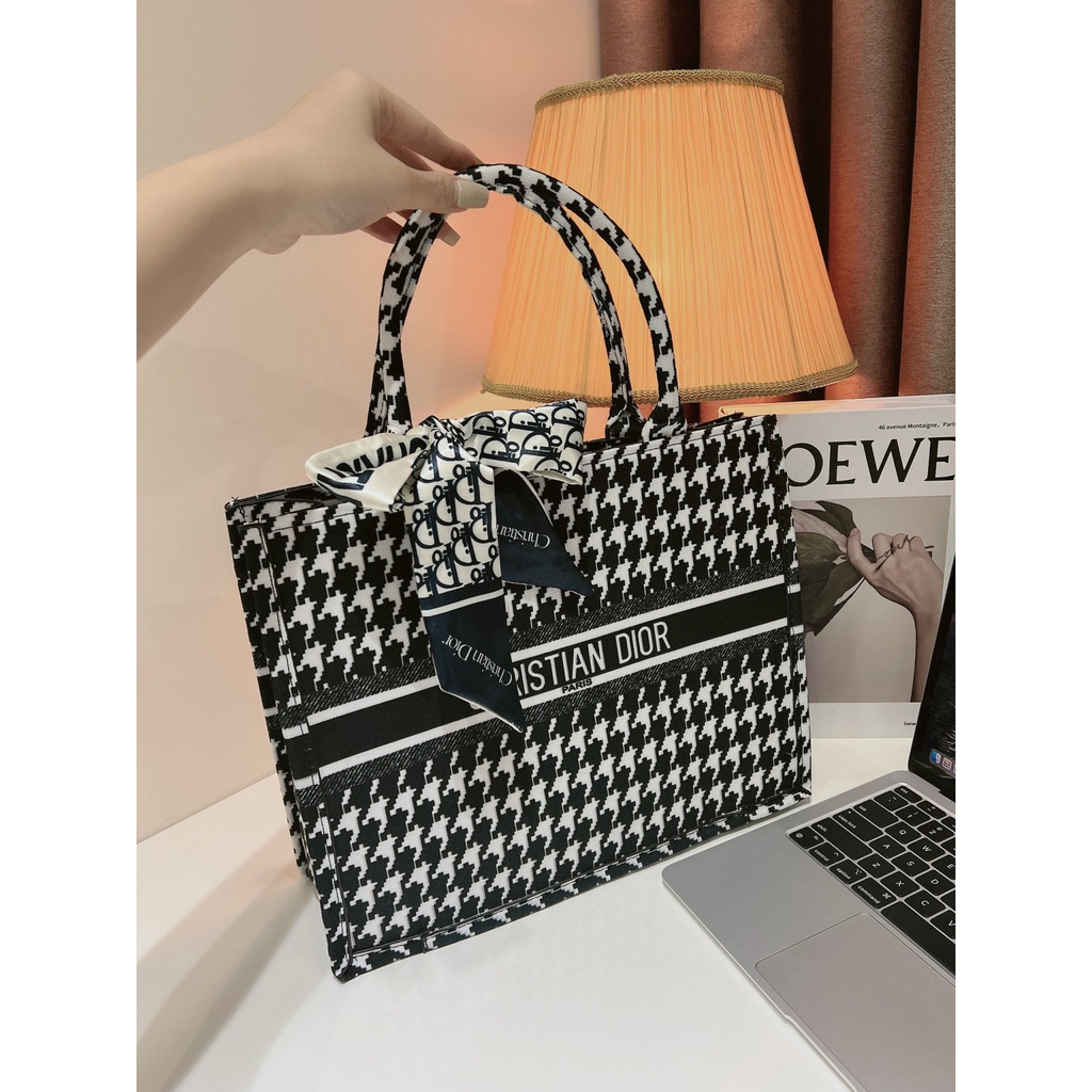Túi công sở size 36cm đior kèm khăn +ảnh thật