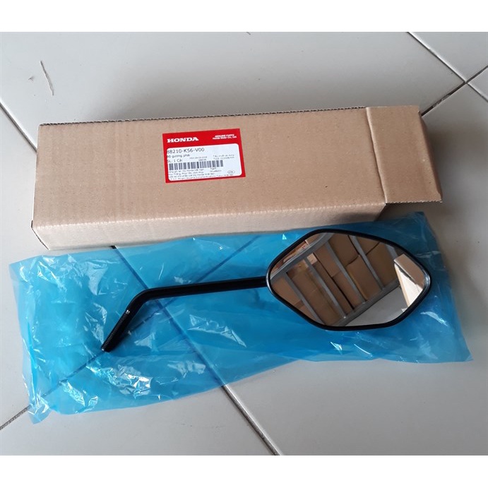 Kiếng hậu Winner, Winner X Phải