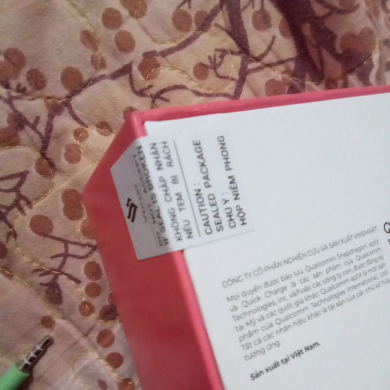 Điện thoại Vsmart Joy 4 và vsmart Star 4 mới 100%, nguyên seal. Tặng kính cường lực.