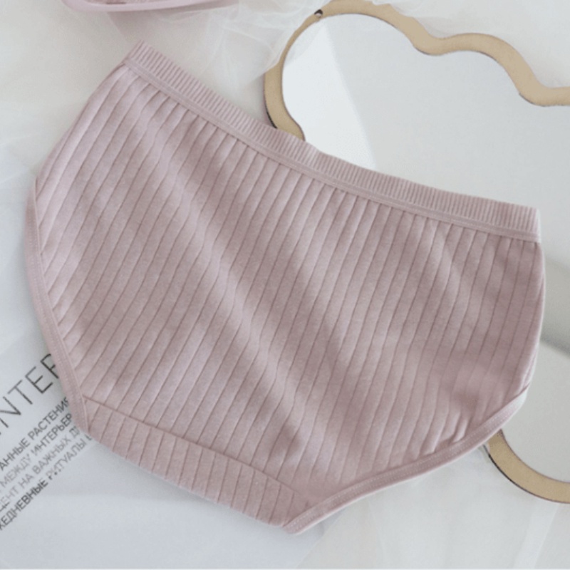 Set 5 Quần Lót Cotton Lưng Vừa Họa Tiết Trái Dâu Dễ Thương Cho Nữ