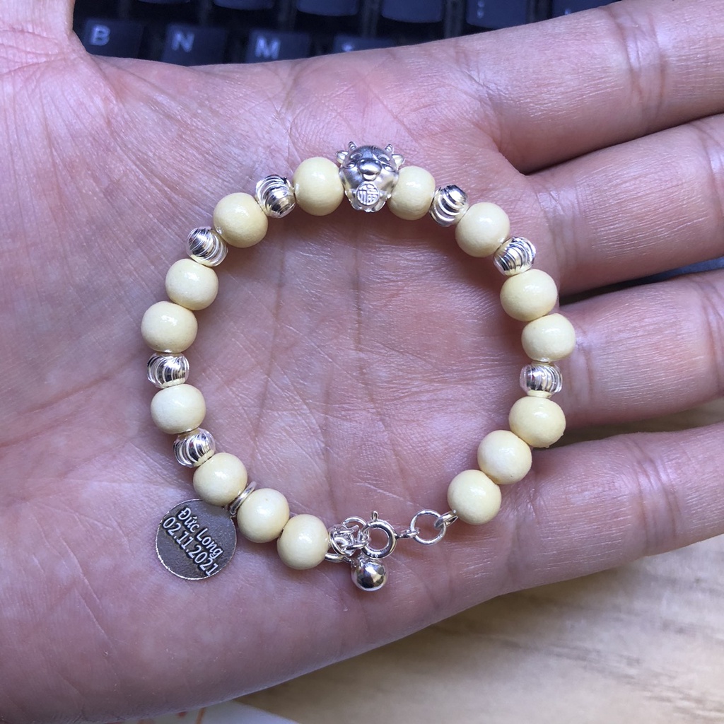 Vòng tay dâu tằm cho bé, vòng mix bi bạc và con giáp bạc ta, vòng có thẻ tròn khắc tên MIỄN PHÍ CÔNG KHẮC