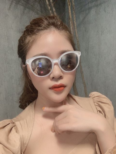 Kính Sinsay  có mail mua hàng của web chính hãng