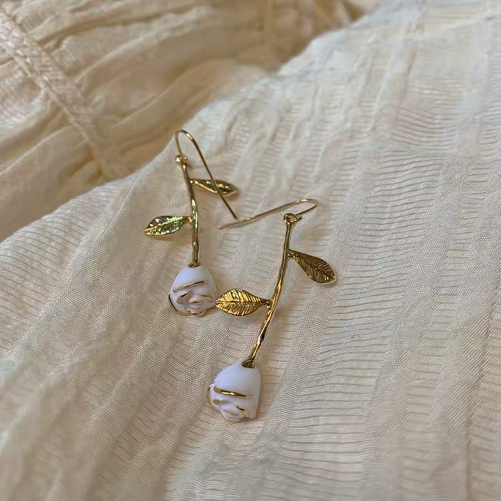 Đôi Bông Tai Hình Hoa Tulip Pháp Đính Kim Cương Giả Sang Trọng