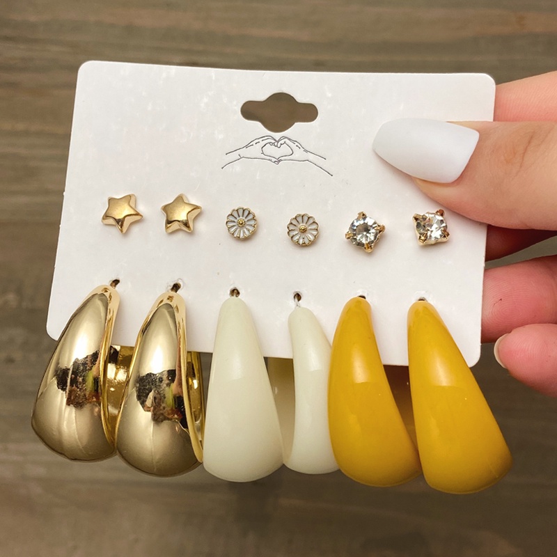 Bộ 2 Bông Tai Tròn Họa Tiết Da Rắn/Bướm/Ngọc Trai Bằng Nhựa Màu Vàng/Bạc Phong Cách Retro Cho Nữ