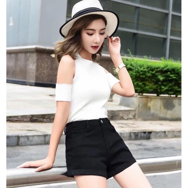 Quần short gập gấu - 02 màu đen trắng