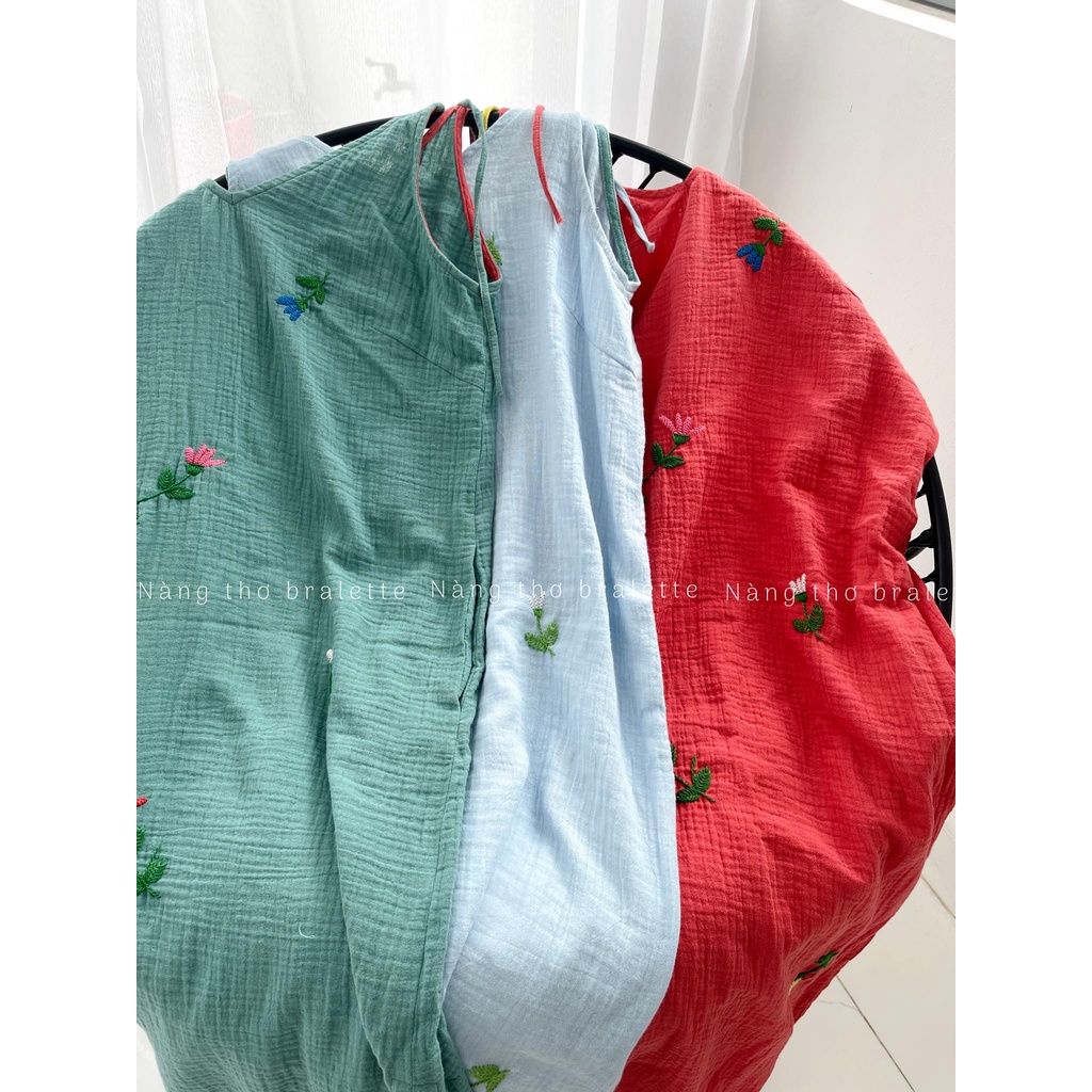Đầm muslin thêu tay