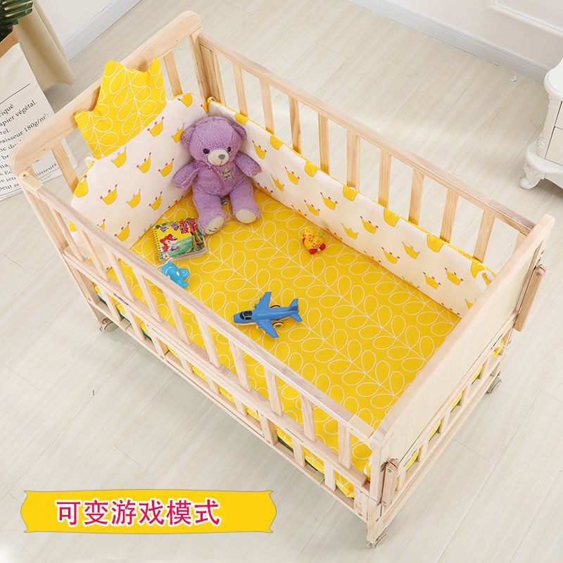 Nôi gỗ nguyên khối cho trẻ sơ sinh bằng không sơn, thân thiện với môi trường giường bàn có thể được ghép lại nhau