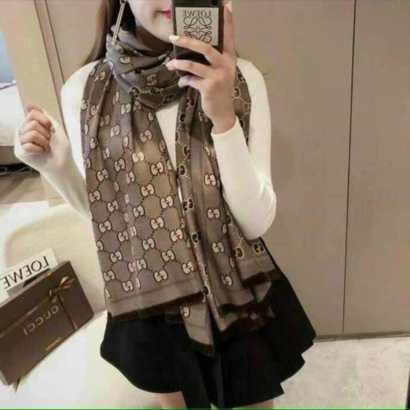 Khăn Choàng Cổ Gấm phong cách Hàn Quốc
