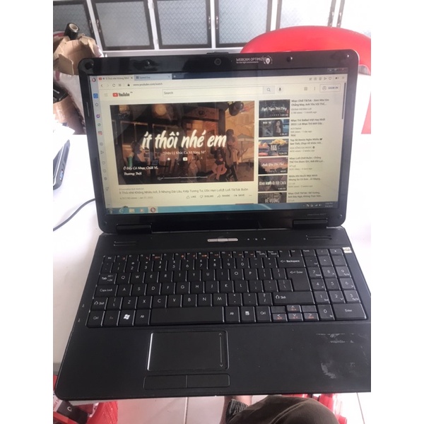 Laptop acer emachines văn phòng