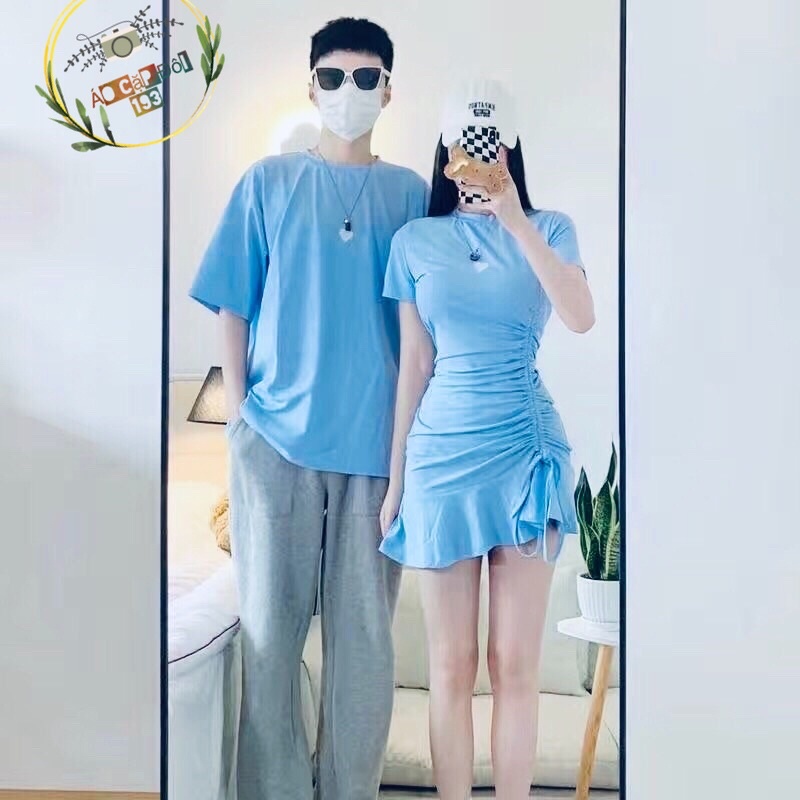 Đầm thun đôi cổ tròn rút thun eo một bên nam nữ