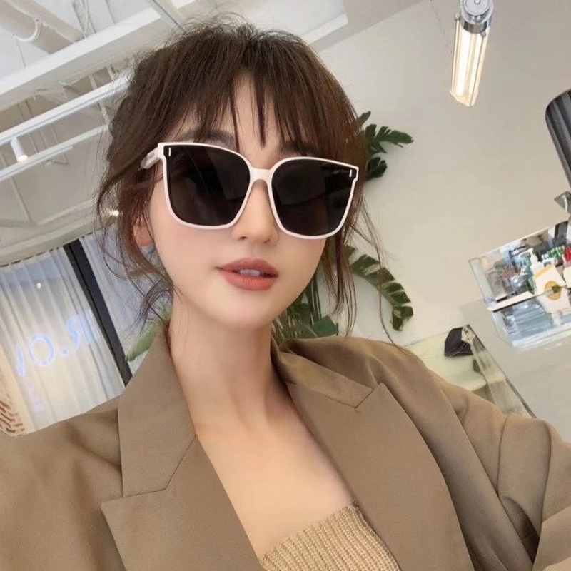 Kính mát gọng vuông phong cách Hàn Quốc cho nữ