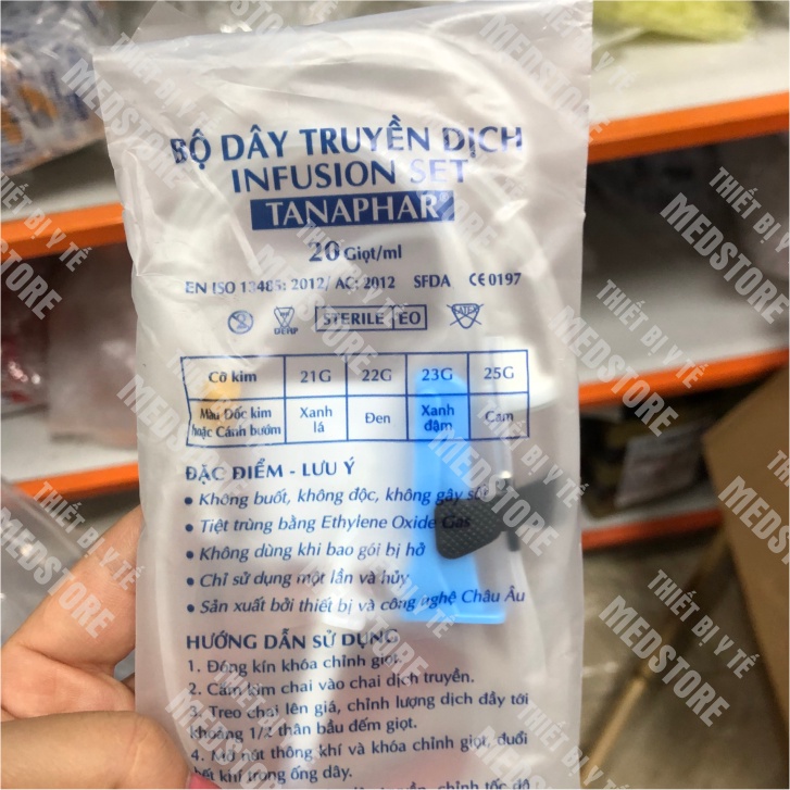 Bộ dây truyền dịch có kim bướm TANAPHAR