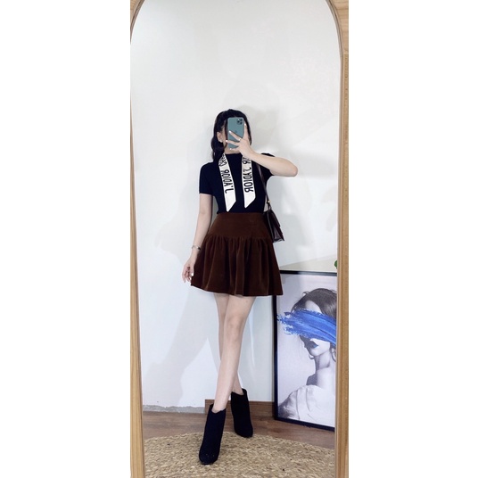 Chân váy nhung form to