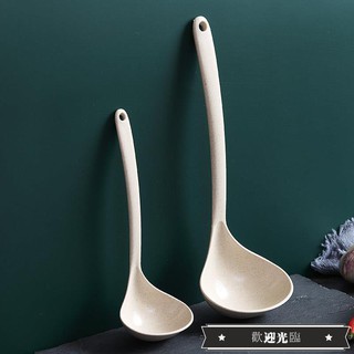 Muỗng múc súp bằng nhựa cỡ lớn tiện dụng