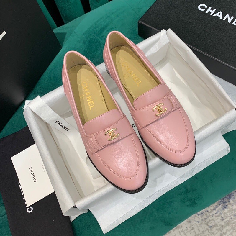 Giày lười thời trang nữ Chanel = CN or Channel or 𝘾𝙝𝙖𝙣𝙚𝙡 thiết lế sành điệu, lịch lãm cho phái nữ