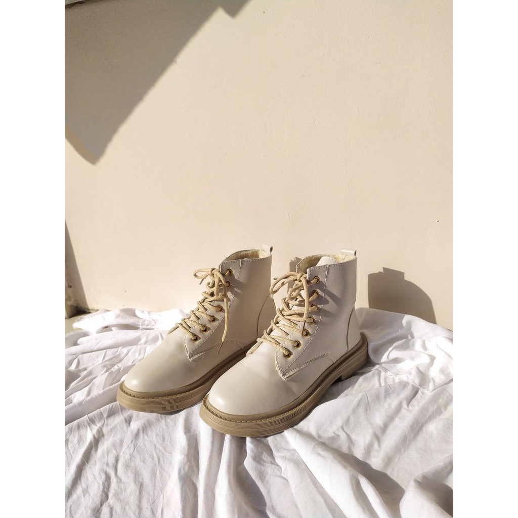 [Có sẵn] Giày Milky BOOTS cổ cao màu kem sữa (ảnh thật shop tự chụp) | BigBuy360 - bigbuy360.vn